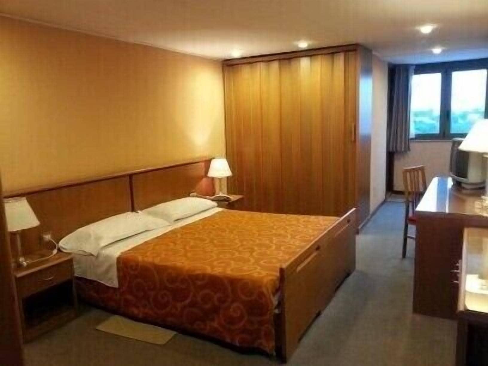 Residenze Garden Aparthotel Roma Ngoại thất bức ảnh