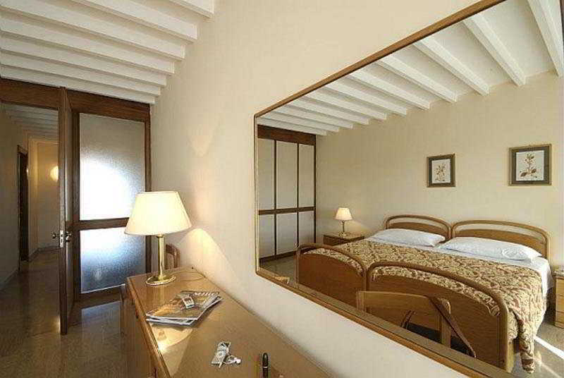 Residenze Garden Aparthotel Roma Phòng bức ảnh